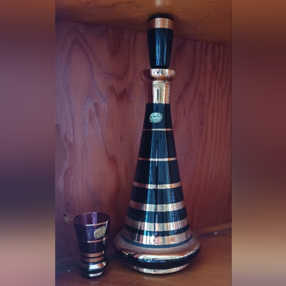 Bohemia Crystal Decanter With 4 Glasses